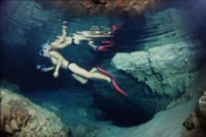 Freshwater cavediving, Bonaire, Nikonos RS with 13mm fish... by Ernst Seeling 